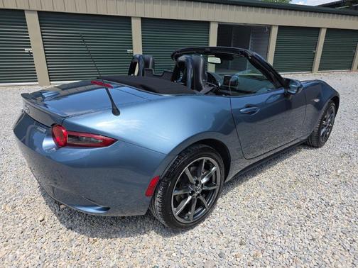 Blue Reflex Mica 2017 Mazda MX-5 Miata Grand Touring