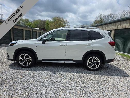 Crystal White Pearl 2023 Subaru Forester Touring