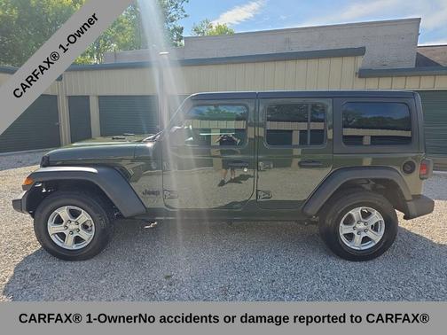 Sarge Green Clearcoat 2023 Jeep Wrangler Sport