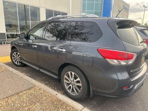 2014 Nissan Pathfinder SV