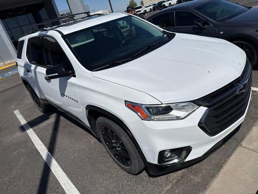 Summit White 2019 Chevrolet Traverse Premier
