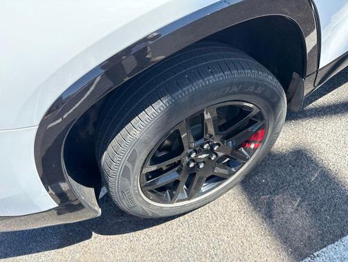 Summit White 2019 Chevrolet Traverse Premier