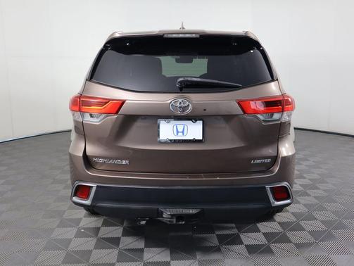 2017 Toyota Highlander Limited