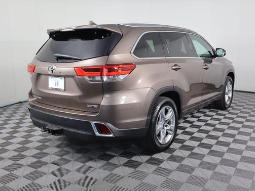 2017 Toyota Highlander Limited