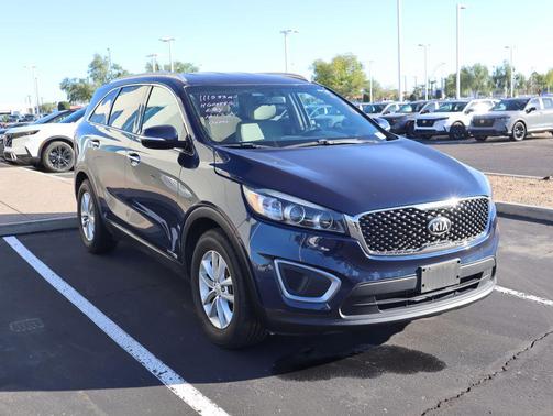 2017 Kia Sorento LX