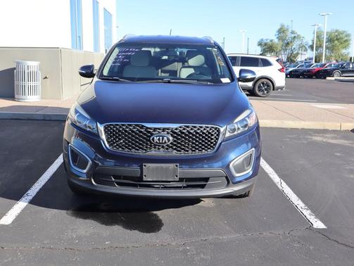 2017 Kia Sorento LX
