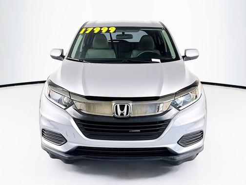 Silver Metallic 2021 Honda HR-V LX