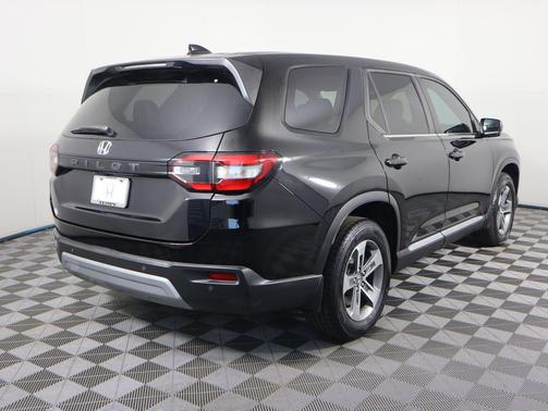 2023 Honda Pilot 2WD EX-L 7 Passenger