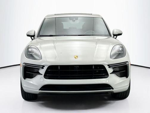 2020 Porsche Macan Turbo