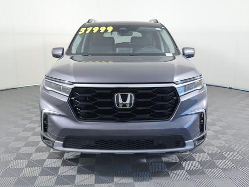 2023 Honda Pilot Touring 8-Passenger