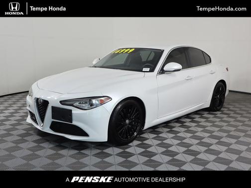 2017 Alfa Romeo Giulia Ti