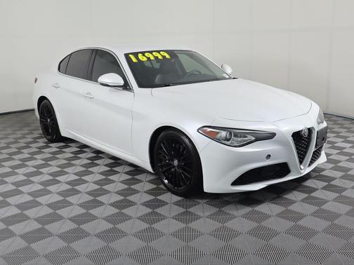 2017 Alfa Romeo Giulia Ti