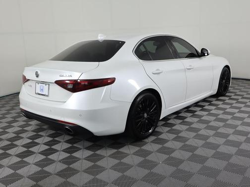 2017 Alfa Romeo Giulia Ti
