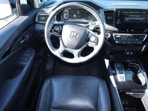 2020 Honda Pilot Touring 8-Passenger