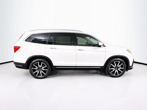 2020 Honda Pilot Touring 8-Passenger