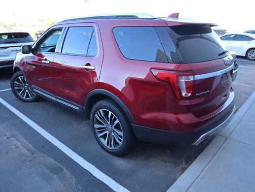 2017 Ford Explorer Platinum