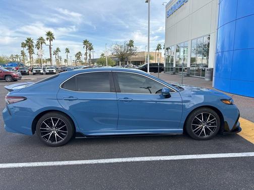 2023 Toyota Camry SE