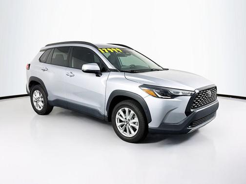 2023 Toyota Corolla Cross LE