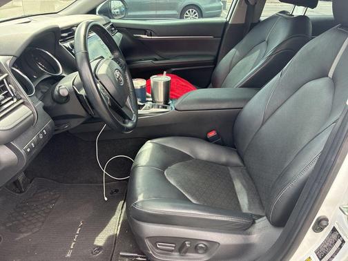 Wind Chill Pearl 2020 Toyota Camry XSE