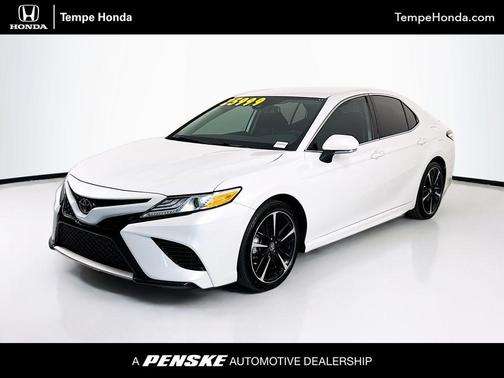 Wind Chill Pearl 2020 Toyota Camry XSE