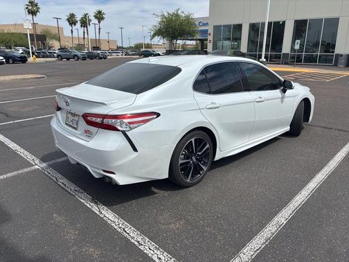 Wind Chill Pearl 2020 Toyota Camry XSE