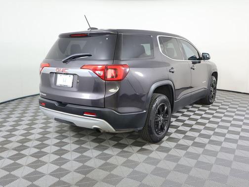 2017 GMC Acadia SLE-1