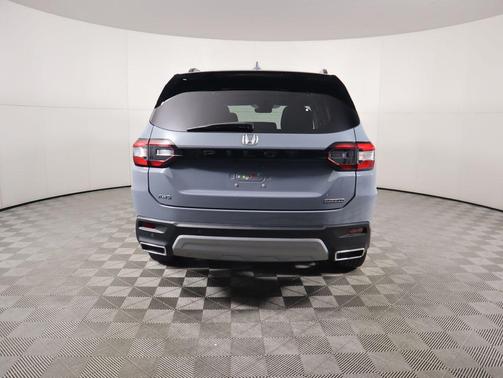 2024 Honda Pilot Touring 8-Passenger