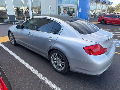 2011 INFINITI G37 Journey