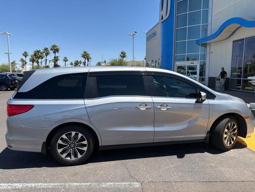 Silver Metallic 2024 Honda Odyssey EX-L