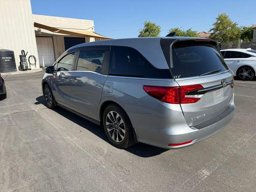 Silver Metallic 2024 Honda Odyssey EX-L