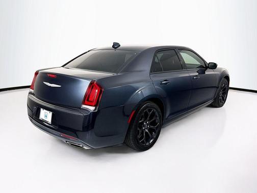 Maximum Steel Metallic Clearcoat 2019 Chrysler 300 Touring