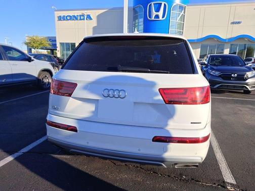 2019 Audi Q7 45 Premium Plus