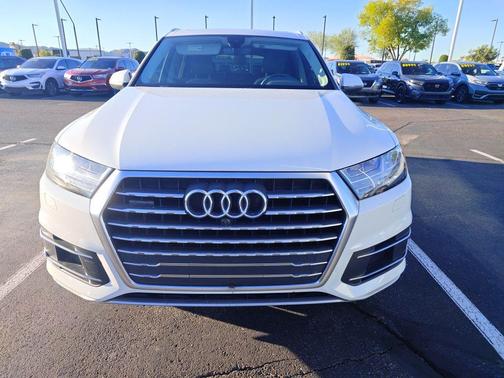 2019 Audi Q7 45 Premium Plus