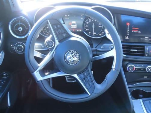 2019 Alfa Romeo Giulia Ti Sport