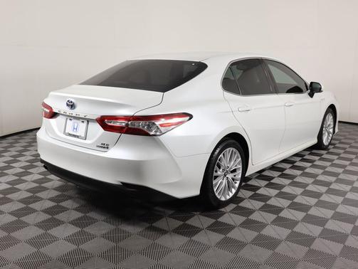 2018 Toyota Camry Hybrid XLE