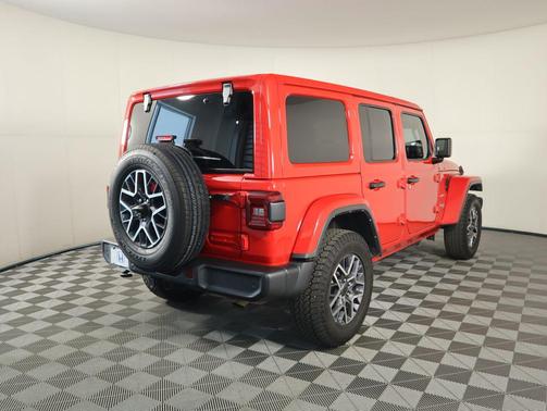 2024 Jeep Wrangler 4-Door Sahara 4x4