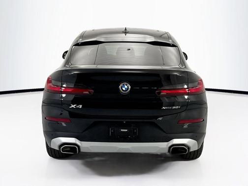 Black Sapphire Metallic 2022 BMW X4 xDrive30i