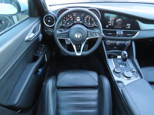 2018 Alfa Romeo Giulia Ti Sport