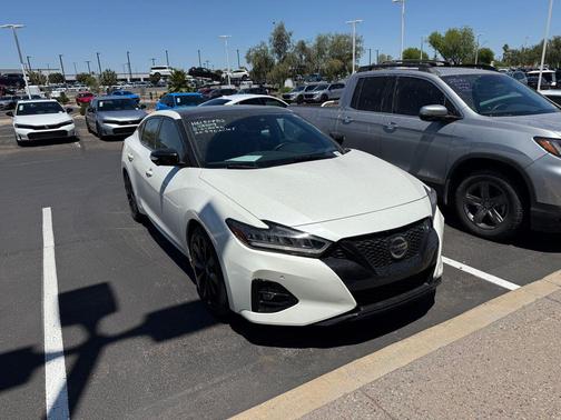 Pearl White Tricoat 2022 Nissan Maxima SR Xtronic CVT