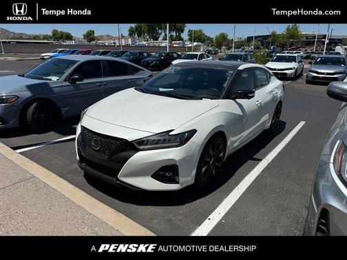 Pearl White Tricoat 2022 Nissan Maxima SR Xtronic CVT