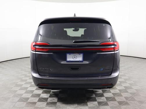 2022 Chrysler Pacifica Hybrid Touring L