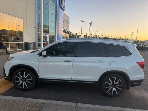 2021 Honda Pilot Touring 8-Passenger