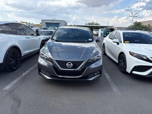 Gun Metallic 2018 Nissan Leaf SV