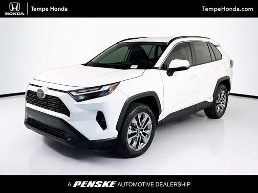 Ice Cap 2025 Toyota RAV4 Hybrid XLE