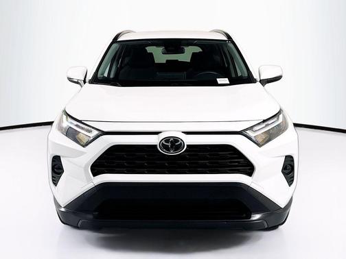 Ice Cap 2025 Toyota RAV4 Hybrid XLE