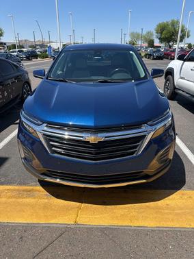 Blue Glow Metallic 2022 Chevrolet Equinox 1LT