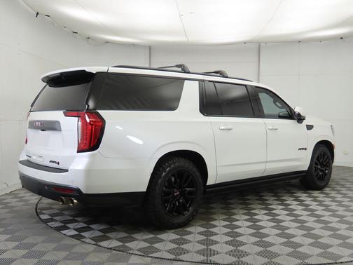 2023 GMC Yukon XL 4WD AT4