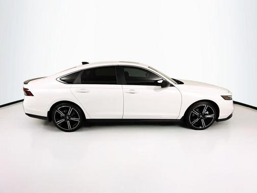 Platinum White Pearl 2024 Honda Accord Hybrid Sport