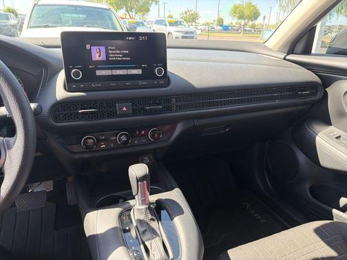 Crystal Black Pearl 2023 Honda HR-V LX
