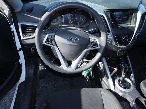 2016 Hyundai Veloster Base